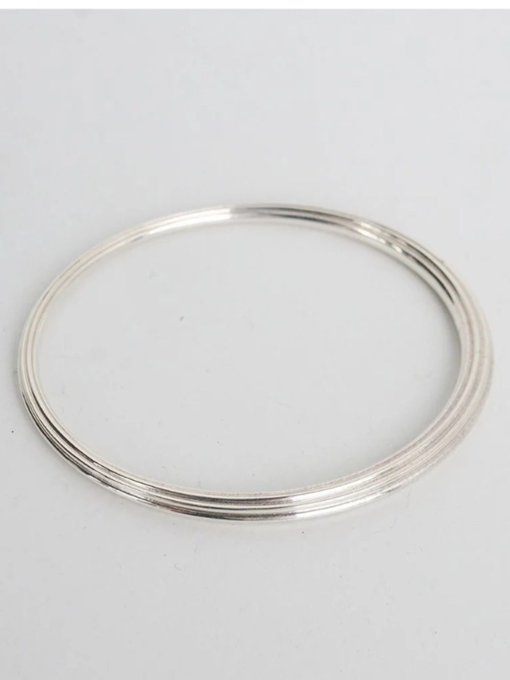 URSA MAJOR FLUTED TAPERED BANGLE NO.1 IN STERLING SILVER - M